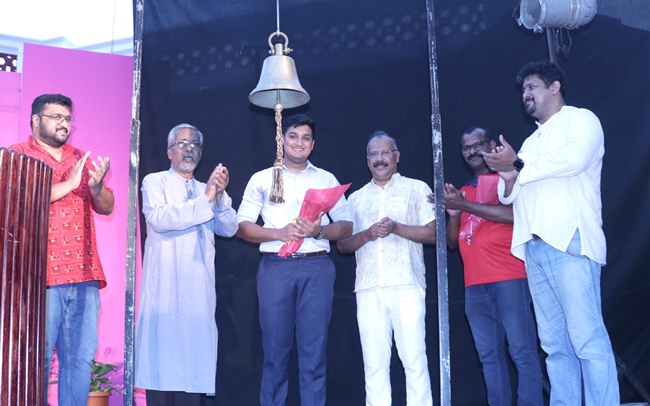 Konkani Play ‘SBG Travels’ staged at at Kalaangann